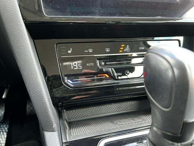 Volkswagen Passat 2.0 TDI DSG Zarejestrowany Serwisowany Grzane fotele CarPlay
