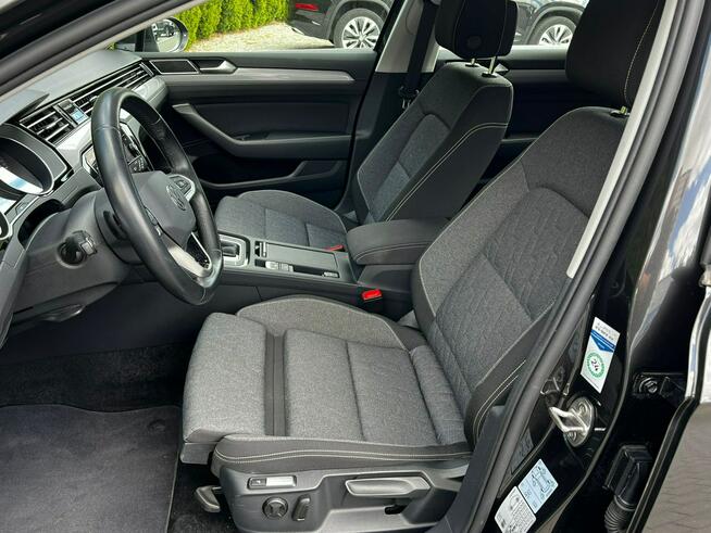 Volkswagen Passat 2.0 TDI DSG Zarejestrowany Serwisowany Grzane fotele CarPlay