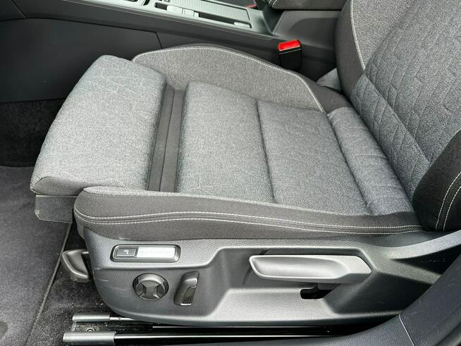 Volkswagen Passat 2.0 TDI DSG Zarejestrowany Serwisowany Grzane fotele CarPlay