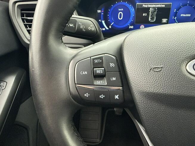 Ford Focus Titanium 1.0 EcoBoost mHEV 125 KM