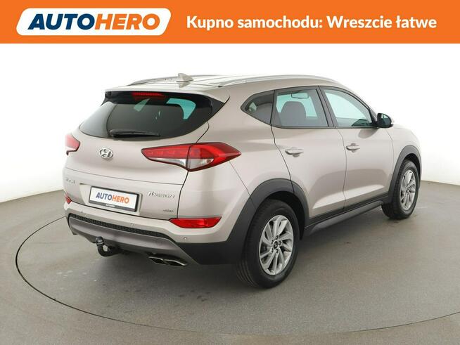 Hyundai Tucson 4x4 navi klima auto kamera i czujniki parkowania grzane fotele