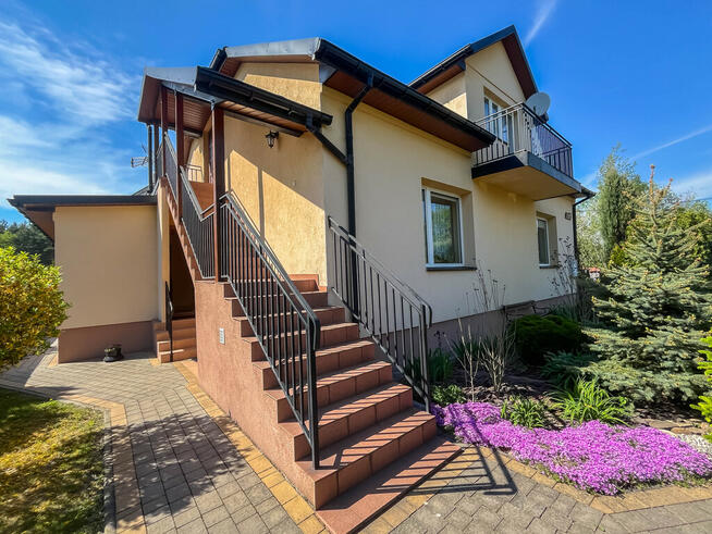 Dom po remoncie 106,5m2 działka 2873m2 + choinki