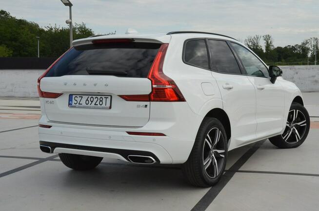 Volvo XC 60 R-Design AWD aut. Panorama/ Navi/ Skóry/ Kamera/ El.fotele/ Grzania