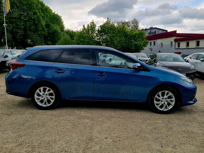 Toyota Auris Hybryda LED Serwis Tempomat Kamera Climatronic Gwarancja