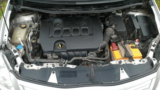Sprzedam Toyotę Auris