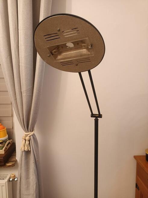 stojąca lampa halogenowa ze ściemniaczem