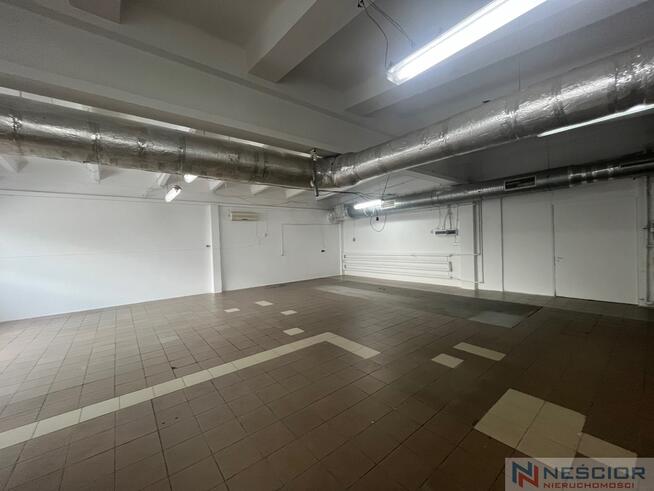 Do wynajęcia lokal usługowy / magazynowy – 220 m²