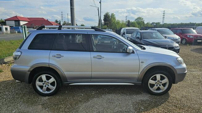 Mitsubishi Outlander 4X4 stały napęd ładne