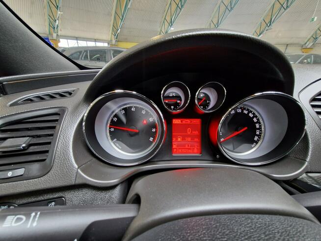 Opel Insignia Zobacz opis ! 4x4 250KM !W podanej cenie roczna gwarancja !