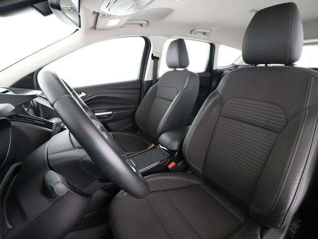 Ford Kuga navi klima auto grzane fotele czujniki parkowania hak