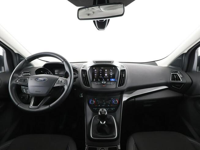 Ford Kuga navi klima auto grzane fotele czujniki parkowania hak