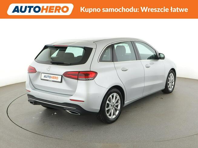 Mercedes B 200 automat full LED półskóra navi duze ekrany grzane fotele kamera i czuj