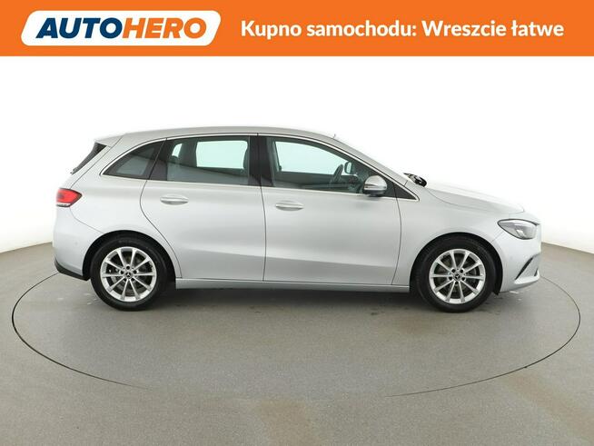 Mercedes B 200 automat full LED półskóra navi duze ekrany grzane fotele kamera i czuj