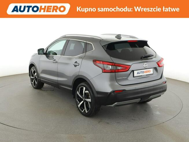 Nissan Qashqai automat skóra panorama klima auto navi kamera i czujniki parkowania gr