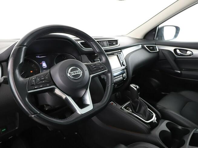 Nissan Qashqai automat skóra panorama klima auto navi kamera i czujniki parkowania gr