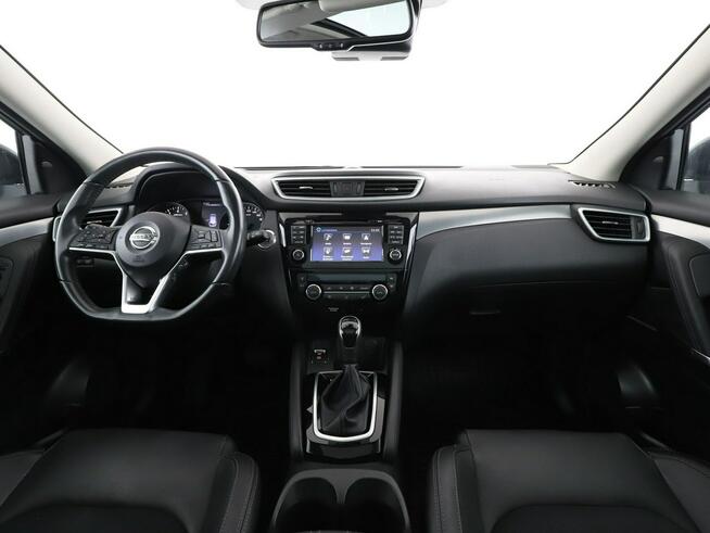 Nissan Qashqai automat skóra panorama klima auto navi kamera i czujniki parkowania gr