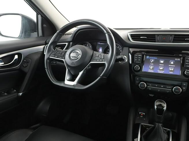 Nissan Qashqai automat skóra panorama klima auto navi kamera i czujniki parkowania gr