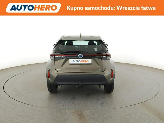 Toyota Yaris Cross Dynamic hybryda automat kamera hak klima-auto ACC