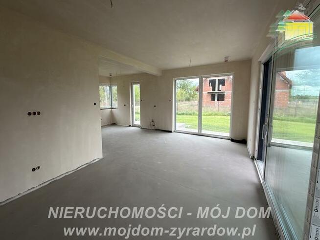 Dom Bronisławów gm. Baranów