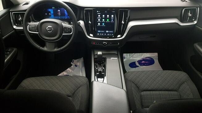 Volvo V60 B4 D Core ! Z Polskiego Salonu ! Faktura Vat !