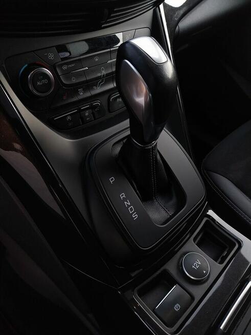 FORD KUGA ST-Line 4x4 * Benzyna 182KM * Automat * Zadbana
