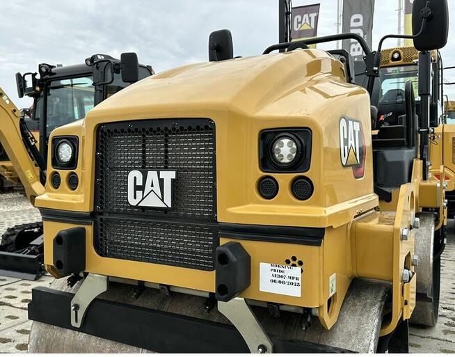 WALEC DROGOWY MARKI CATERPILLAR CB 2.7 GC