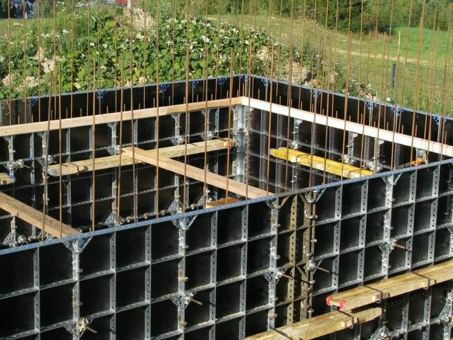 Szalunki ścienne Tekko 31 m2. Lekkie fundamentowe Łomża