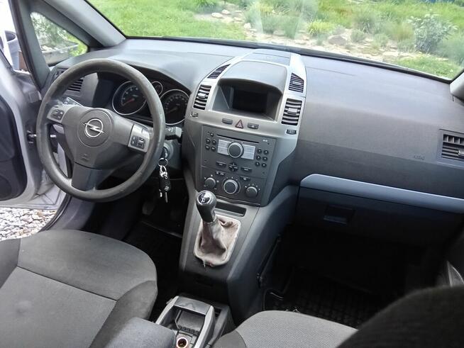 Opel Zafira 1.6 benz . 2005rok 4500ZŁ