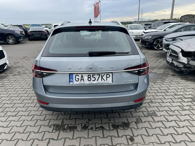 Škoda Superb Salon PL DSG Podgrzewanie Klimatronik Virtual 190KM
