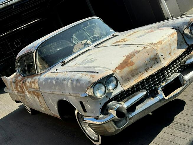 Cadillac Sedan 60 Series 1958 Poszukiwany rocznik extra części