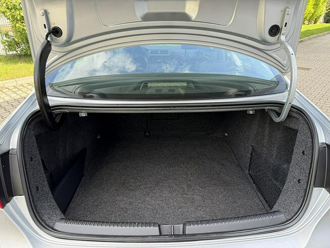 Volkswagen Jetta Climatronic PDC Navi Gwarancja