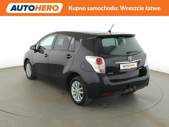 Toyota Verso automat klima auto grzane fotele kamera cofania hak