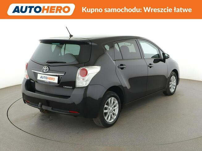Toyota Verso automat klima auto grzane fotele kamera cofania hak
