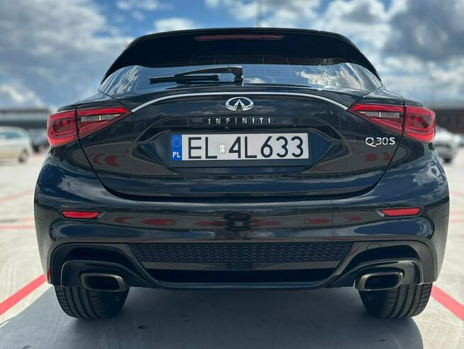 Infiniti Q30