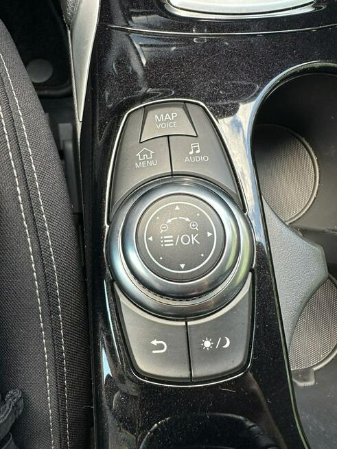 Infiniti Q30