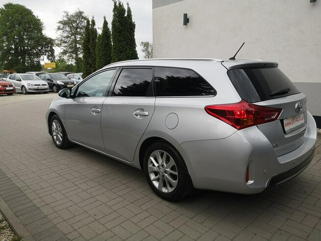 Toyota Auris 2.0 D4D 124KM Klimatron Parktr Kmera Alu Ledy Salon Polska Gwarancja