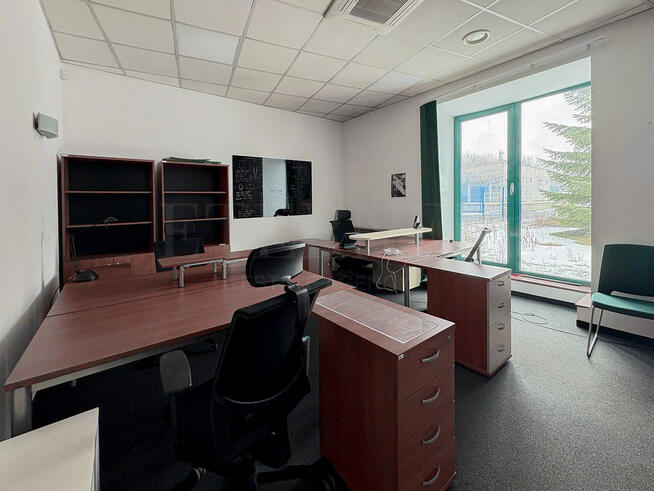 Obiekt biurowo-magazynowy 1 501 m2+działka 56 arów