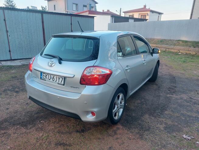 Auris 2010r.