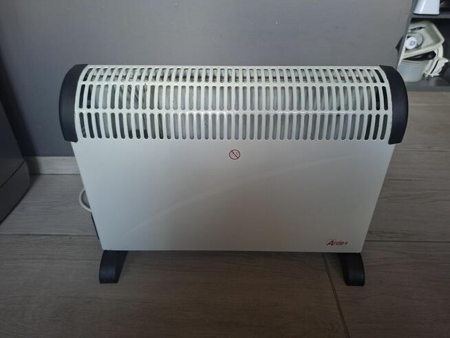 Grzejnik elektryczny z nadmuchem ARDES 220-240v 50-60hz 2000