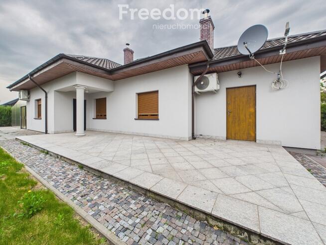 Wyjątkowy Dom z Krytym Basenem i Fotowoltaiką