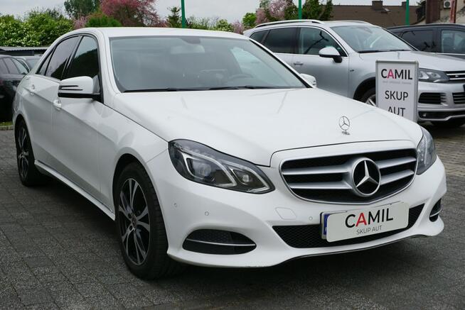 Mercedes E 220 polski salon