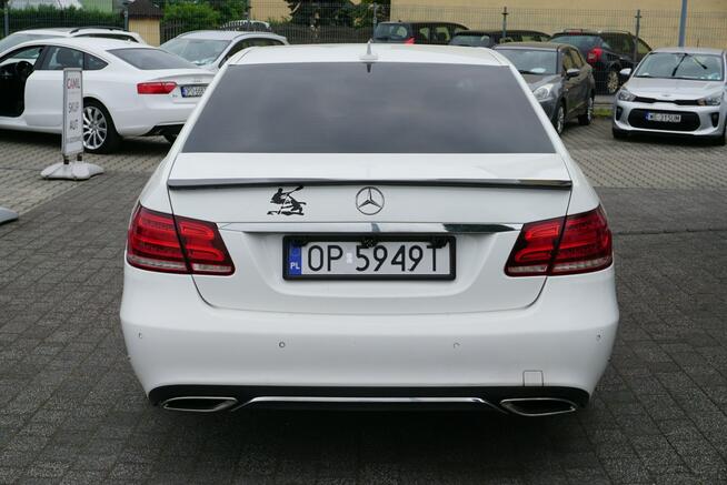 Mercedes E 220 polski salon