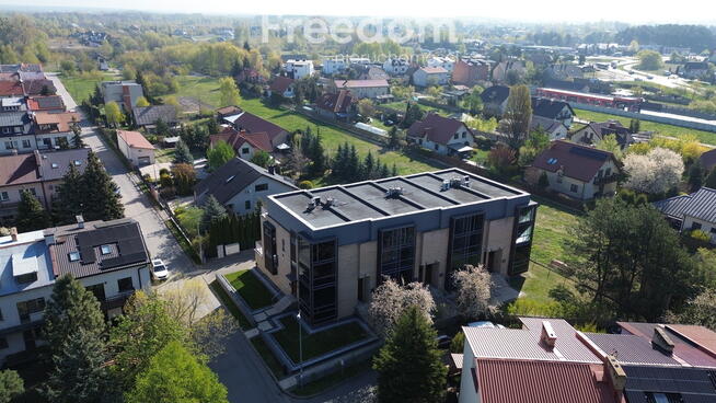 Nowoczesny segment-5 pokoi-Józefów-Radom-250m2