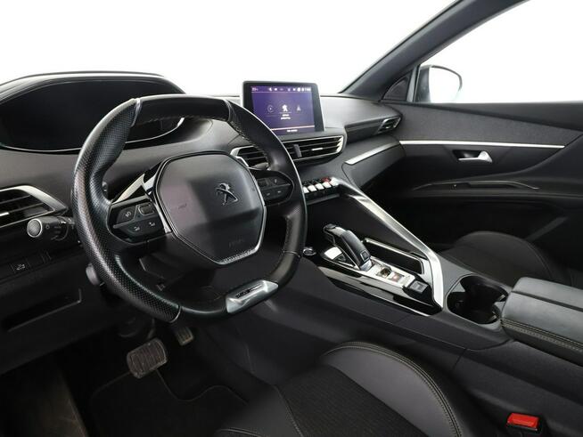 Peugeot 5008 7 os. automat full LED półskóra navi virtual cocpit kamery