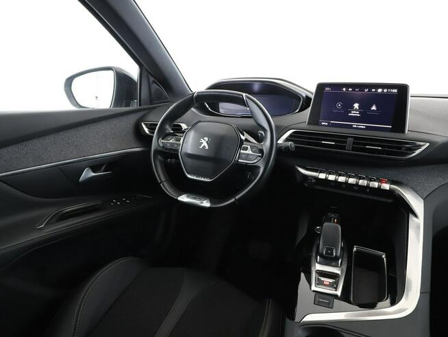 Peugeot 5008 7 os. automat full LED półskóra navi virtual cocpit kamery