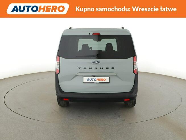 Ford Tourneo Courier klima auto kamera i czujniki parkowania asystenci