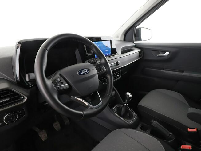 Ford Tourneo Courier klima auto kamera i czujniki parkowania asystenci