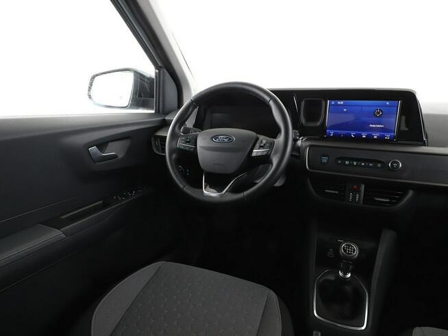 Ford Tourneo Courier klima auto kamera i czujniki parkowania asystenci