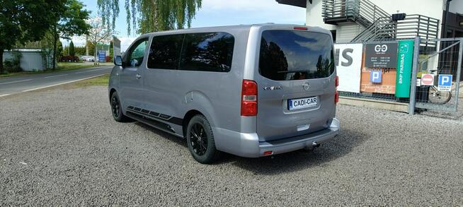 Opel Vivaro 9-osobowy,long.