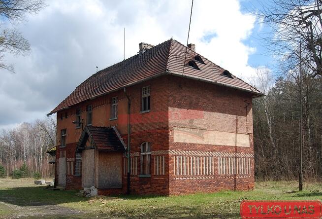 SPÓROK/Klimatyczna stacja + mały domek 35m2